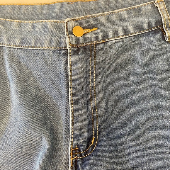 Shein distressed denim short shorts with frayed hem Size 16/18 - Picture 6 of 16